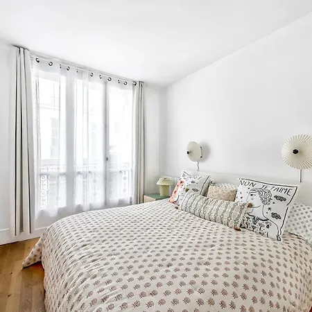 Marais - Montmorency 2bdr By B'your * Paris