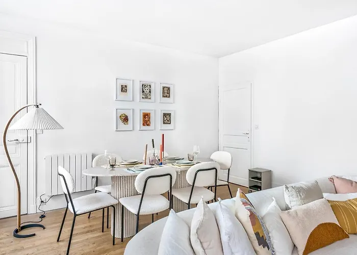 Marais - Montmorency 2bdr By B'your