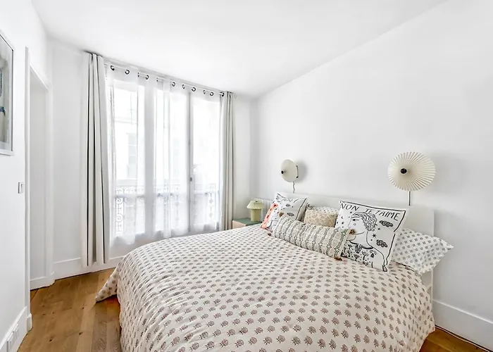 Marais - Montmorency 2bdr By B'your * Paris